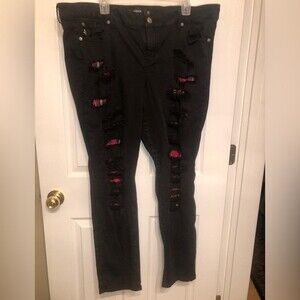 Torrid Size 22 Premium Slashed Plaid Skinny Jean - Black Rinse (Regular)